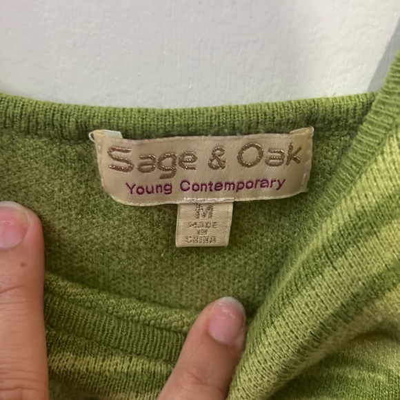 Modern Green Crop Top 🐍 - Picture 2 of 2